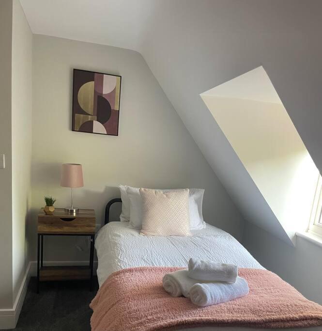 Poplar House-2Bedroom House In Town Centre With Free Parking By Shortstays4U 킹스린 외부 사진